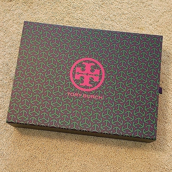 NEW Tory Burch Ribbed Merino Wool Turtleneck - Picture 11 of 12